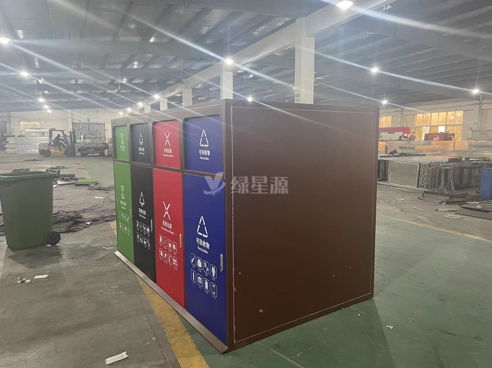 山東感應開門垃圾箱（xiāng）房案例配圖二（èr）